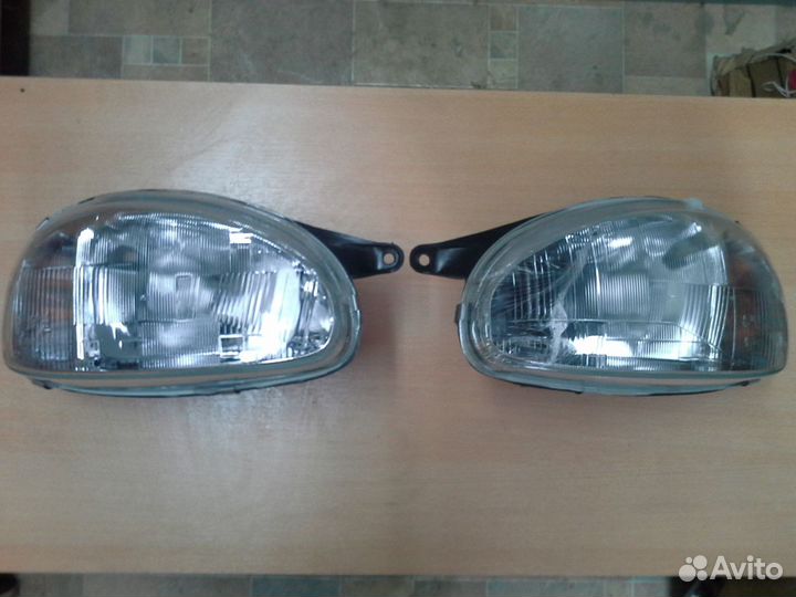 Фары передние Opel Corsa B