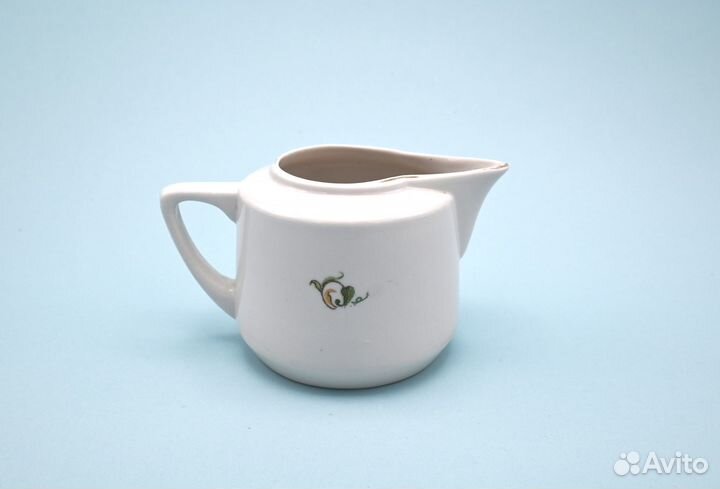 Молочник Павлин. 1935 - 1937 г. Красный фарфорист