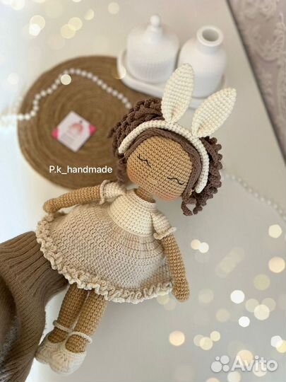 Вязаная кукла ручной работы