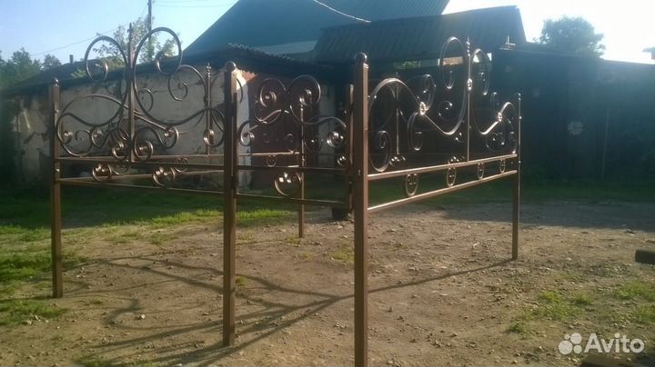 Изделия из металла: оградки, кресты, ворота,заборы