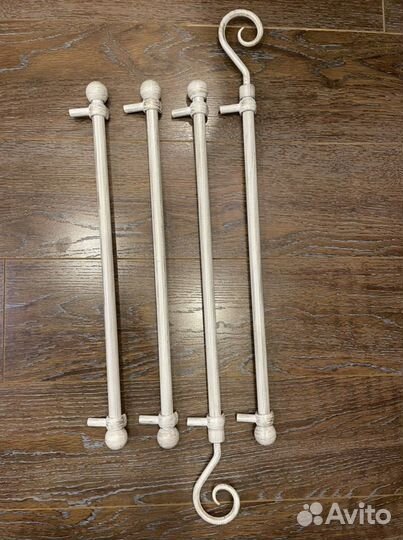 Карнизы металлические цвет белый с патиной