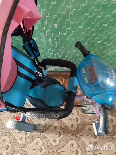 Детский велосипед с ручкой