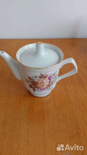 Заварочный чайник, молочник