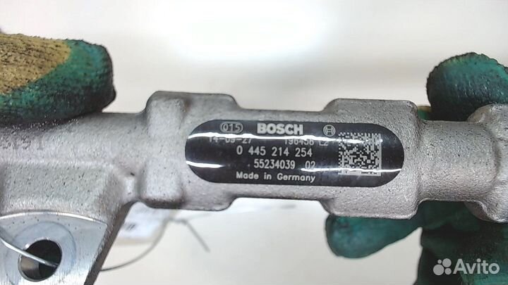 Рампа (рейка) топливная Jeep Cherokee 2013, 2015