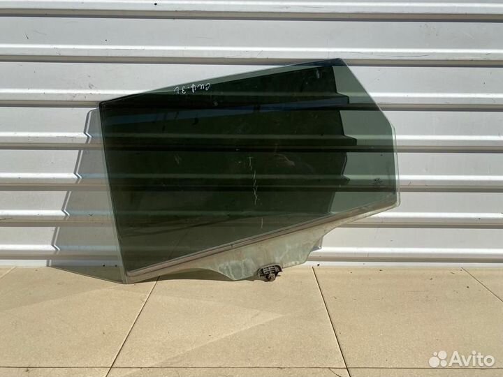 Стекло двери заднее левое Kia Ceed (ED)