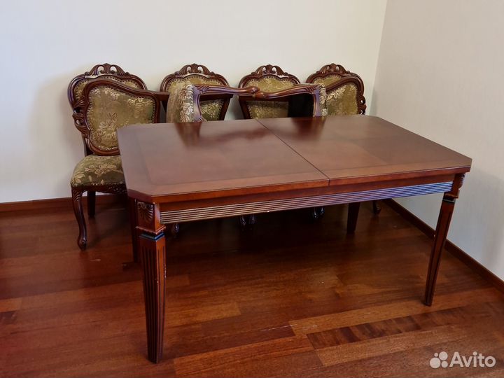 Кухонный стол и стулья бу