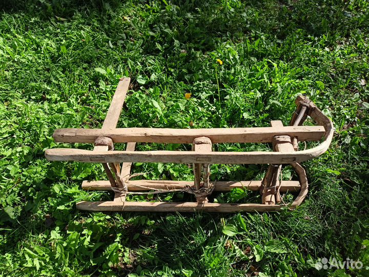 Сани деревянные старые