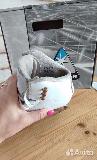 Фигурные коньки jackson