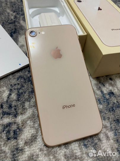 iPhone 8, 64 ГБ