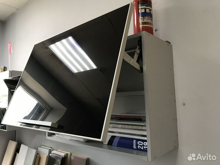 Кухонный гарнитур, выставочный образец