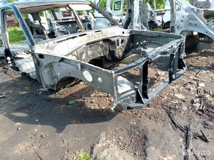 Лонжерон передний правый Toyota/Lexus Land