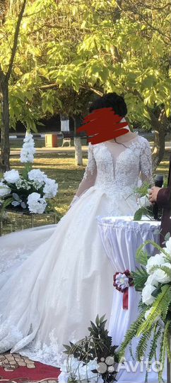 Свадебное платье