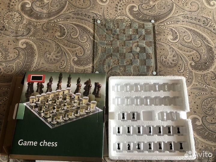 Набор Шахматы с рюмками на подарок