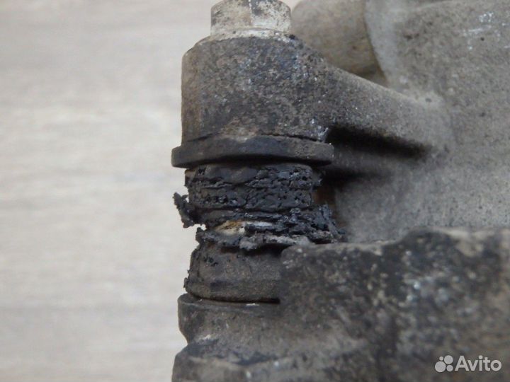 Суппорт тормозной передний левый Fabia Фабия 2