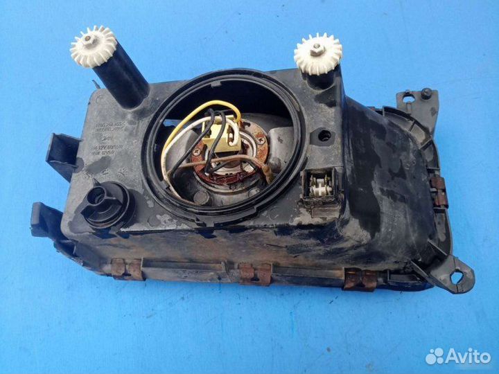 Фара левая Volkswagen Passat B3 1993