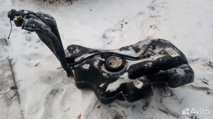 Бак топливный Volkswagen Passat B 5p+ передний при