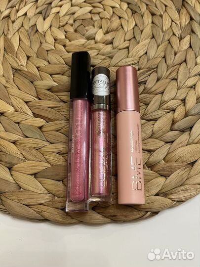 Huda beauty блеск для губ