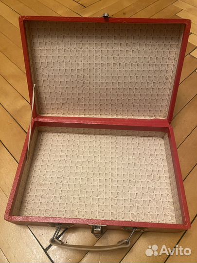 Маленькая куколка СССР винтаж, игрушечный чемодан