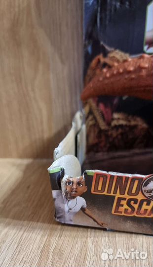 Динозавр Jurassic World Carnotaurus 