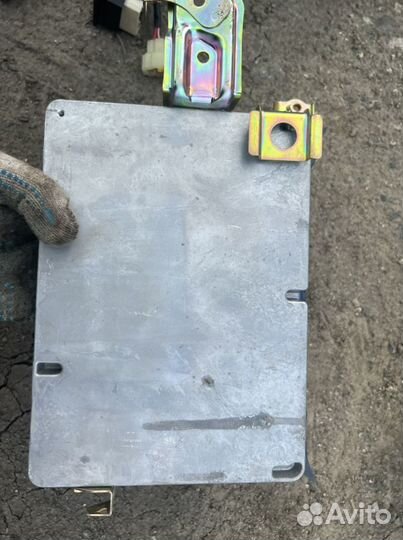 Блок управления двс Toyota Prius NHW 10 11