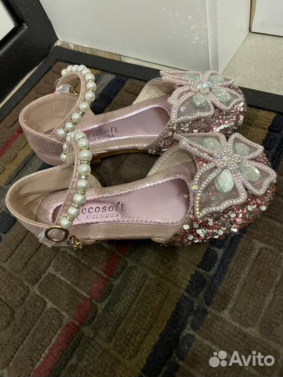 Туфли девочка нарядные