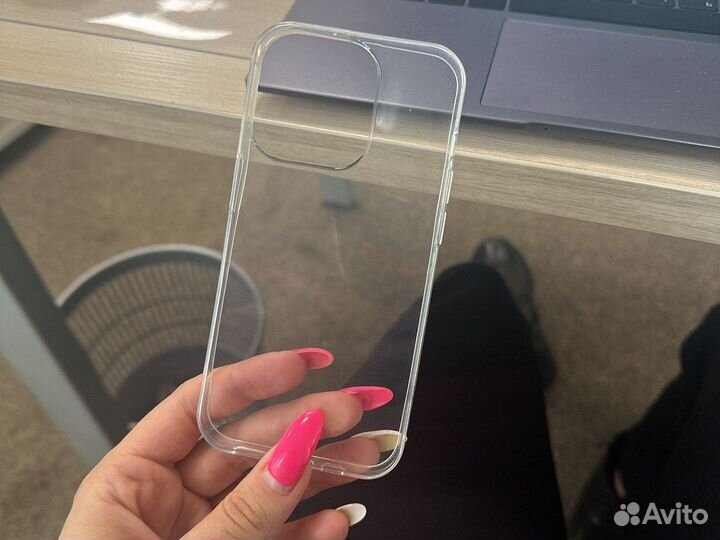 Новый прозрачный чехол на iPhone 14 Pro