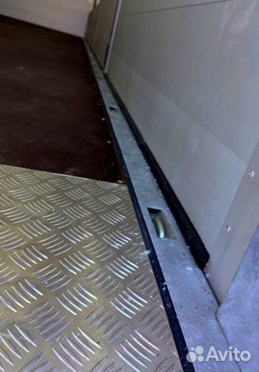 Тентованный грузовик 63 м³ СибЕвроВэн на SITRAK C7H, 2024