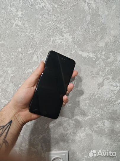 iPhone 8 Plus, 64 ГБ