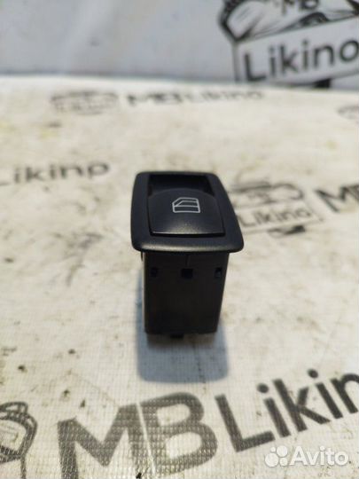 Кнопка стеклоподъемника Mercedes Gl X164