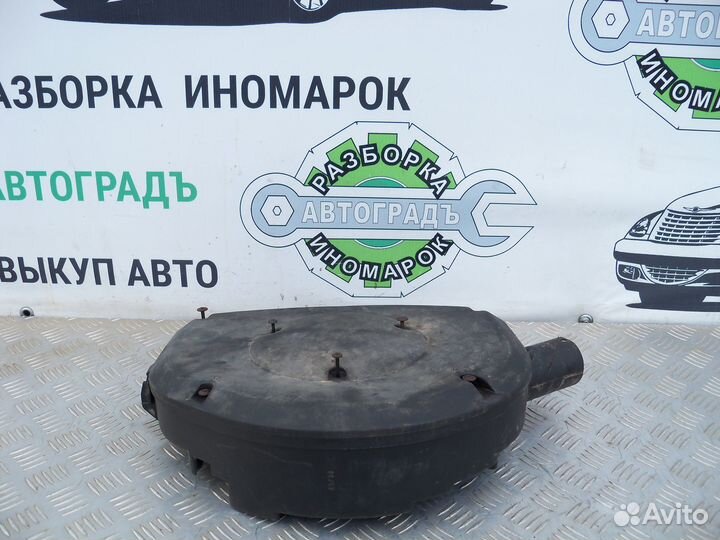 Корпус воздушного фильтра Golf 3 / Vento 1.6 AEE