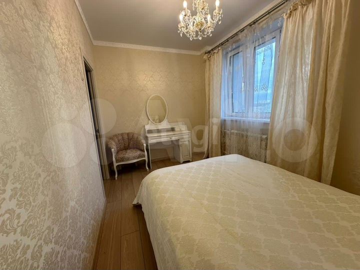 2-к. квартира, 48 м², 3/25 эт.