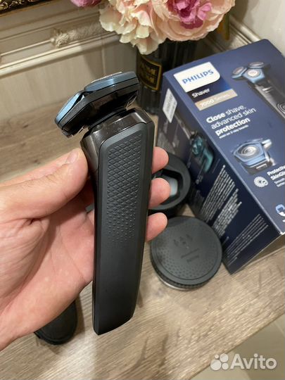 Электробритва Philips 7783/59 (7000)