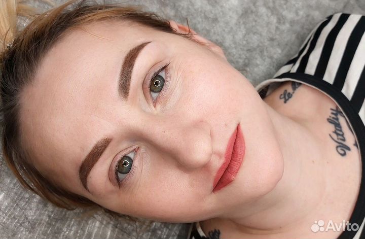 Перманентный макияж бровей губ и век татуаж