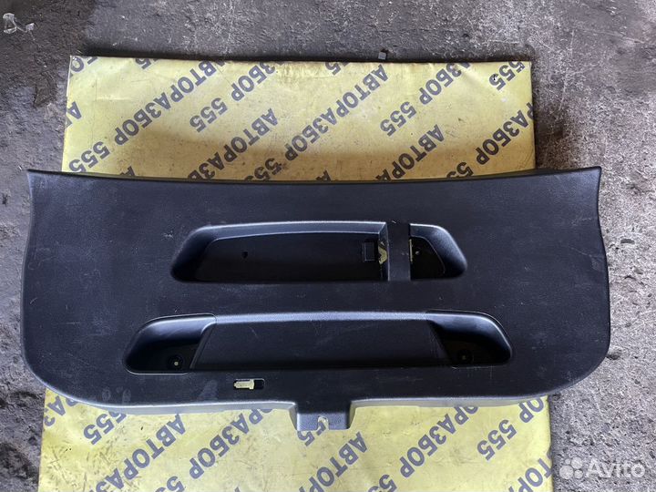 Обшивка двери багажника BMW X1 E84