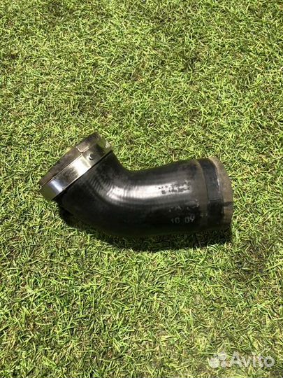 Патрубок интеркулера Volkswagen Caddy Maxi фургон