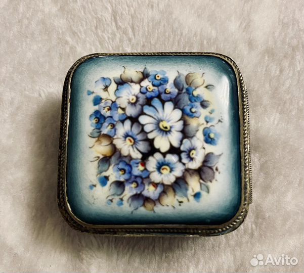 Винтажная шкатулка с крестом