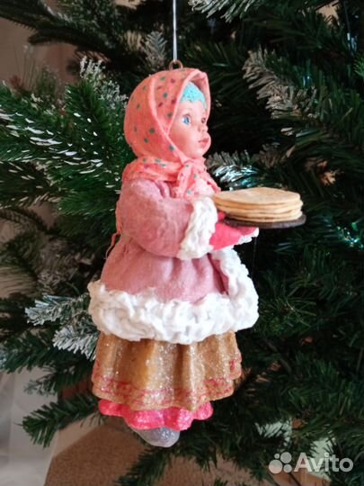 Ватные елочные игрушки. Девочка с блинами