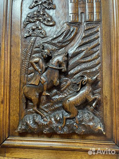 Старинный буфет