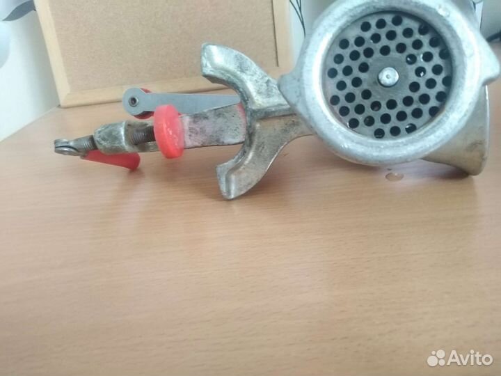 Мясорубка ручная