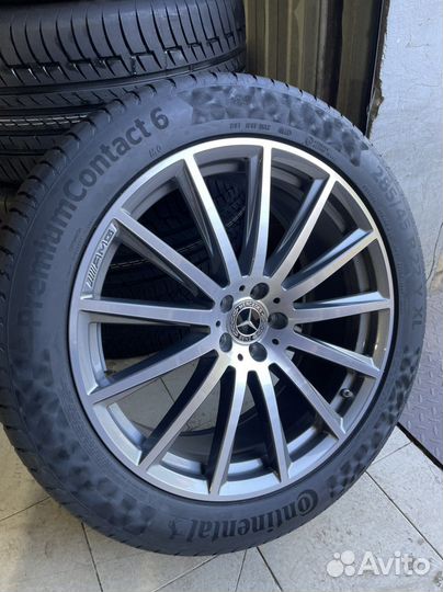 Michelin Pilot Sport 4 SUV 285/45 R22 и 325/40 R22