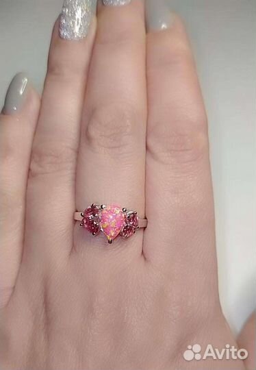 Серебряное кольцо с опалом