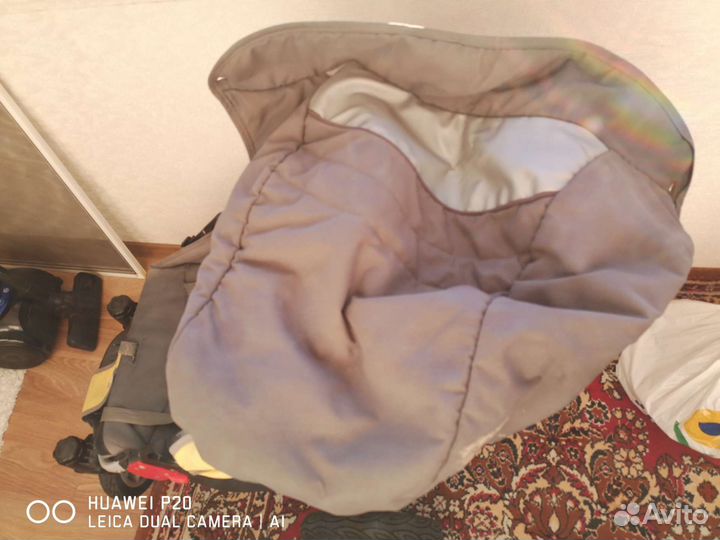 Коляска прогулочная