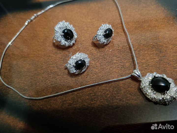 Комплект из серебра с агатами