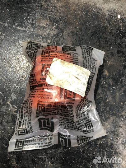 Сайлентблок и пыльник шруса Subaru Forester