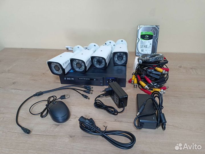 Видеонаблюдение на 4 камеры комплект с диском