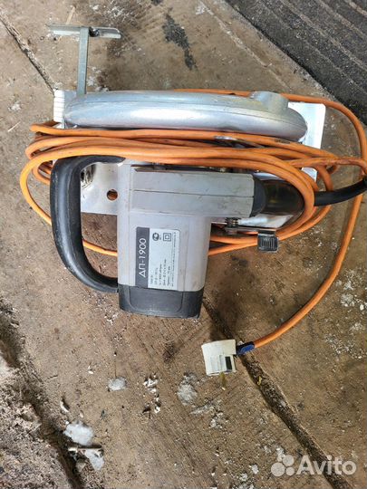 Циркулярная пила интерскол