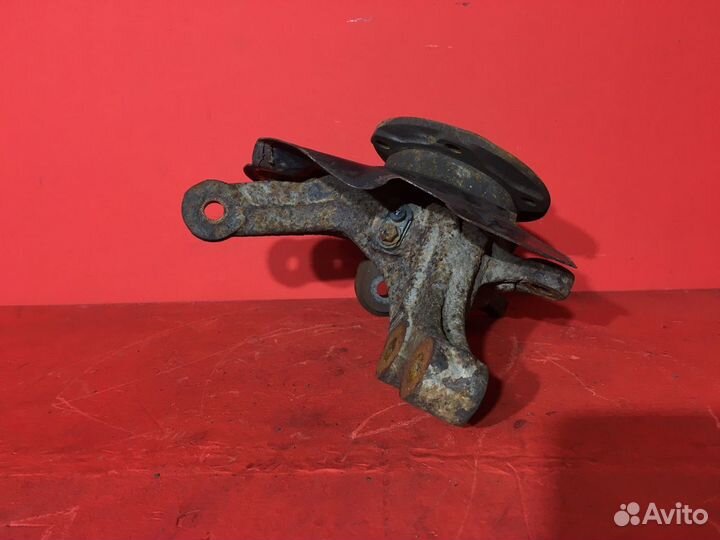 Кулак передний левый Suzuki Sx4 2 (Sx4 New)