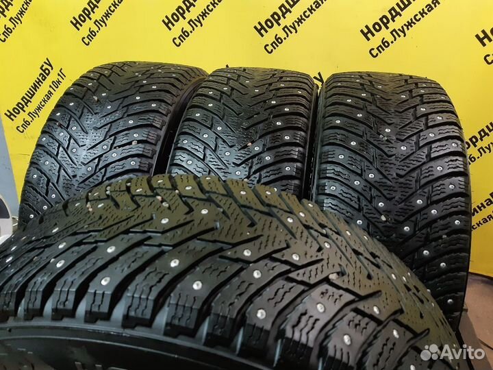 Nokian Tyres Hakkapeliitta 8 215/60 R16 104T