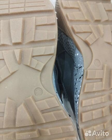 Кроссовки осень весна 37-38