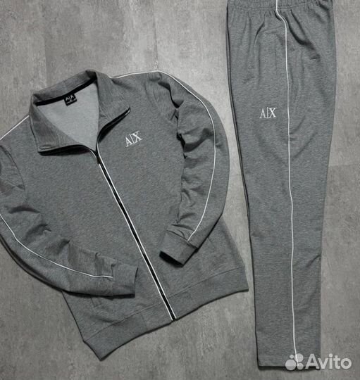 Спортивные костюмы Armani удобные